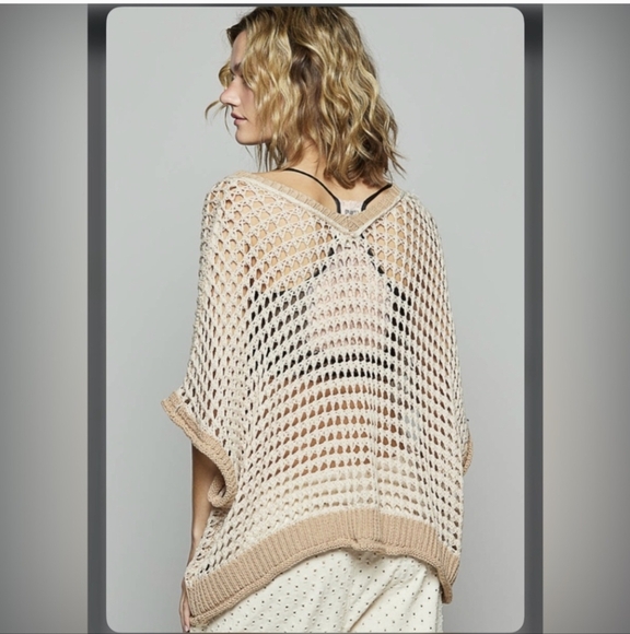 POL - Beige crochet lace stitched peace sign short sleeve sweater top - Picture 2 of 4